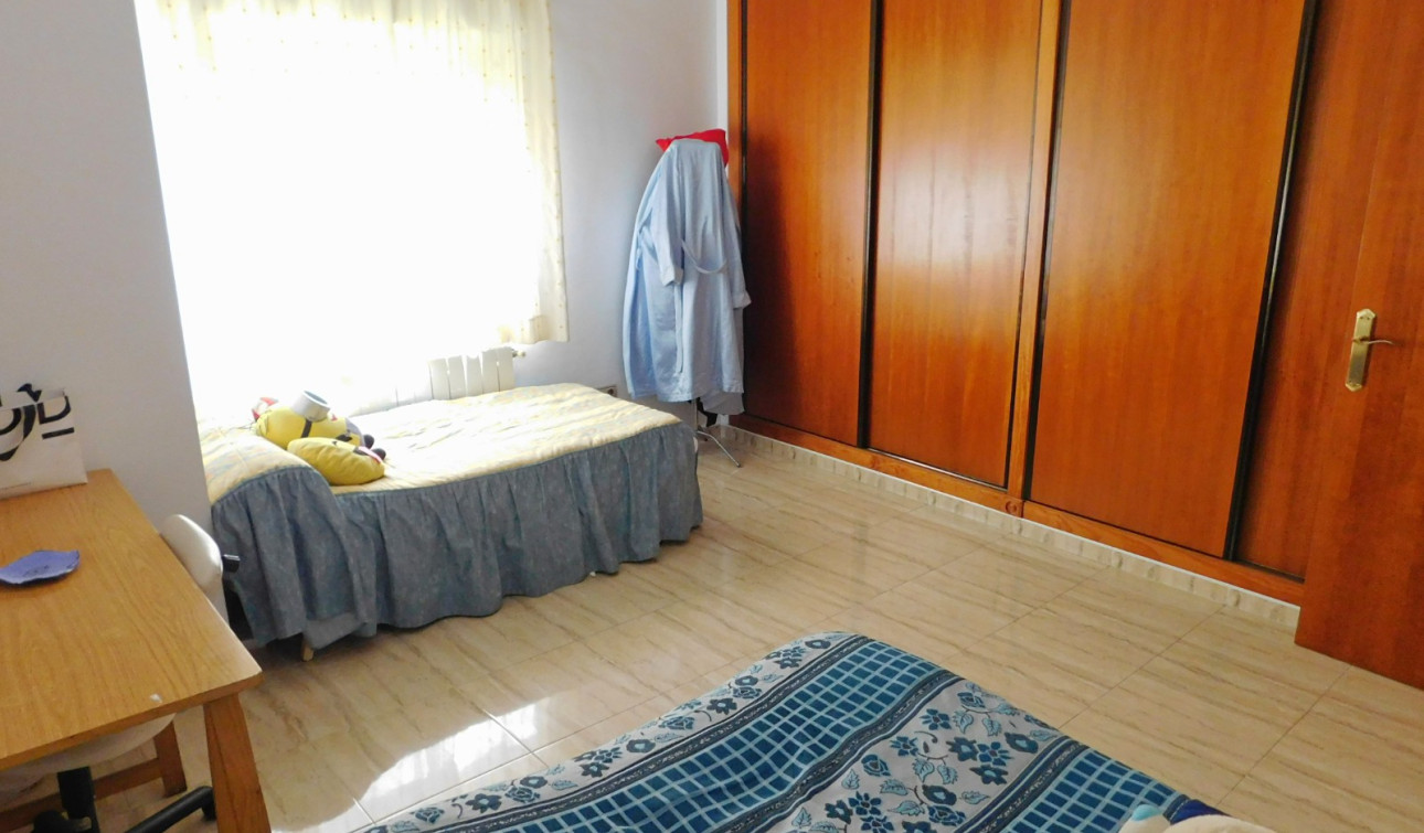 Resale - Apartment / Flat - Torremendo