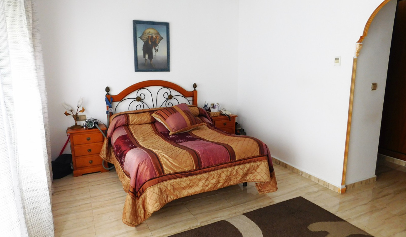 Resale - Apartment / Flat - Torremendo