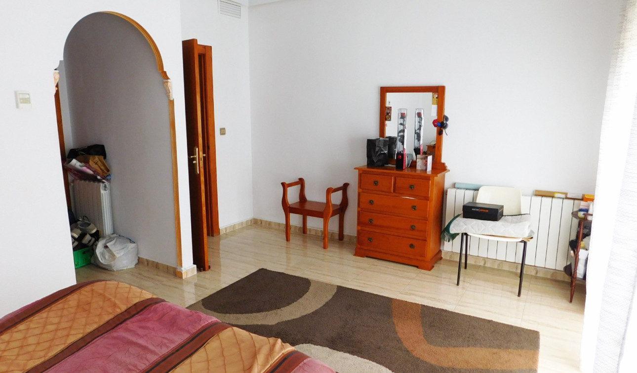 Resale - Apartment / Flat - Torremendo