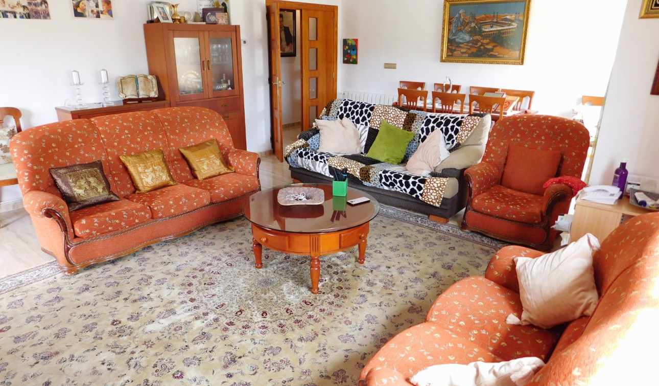 Resale - Apartment / Flat - Torremendo