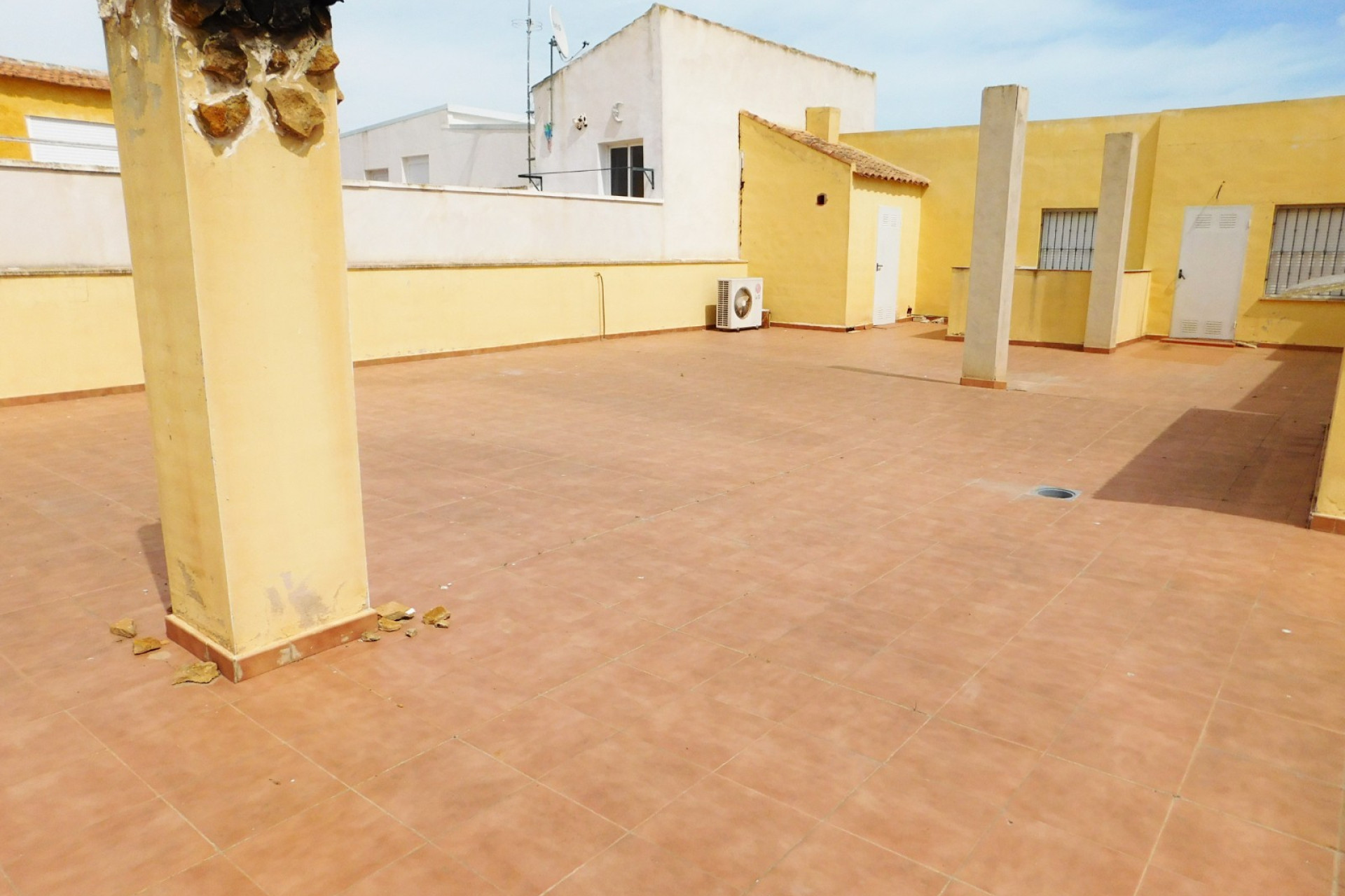 Resale - Apartment / Flat - Torremendo