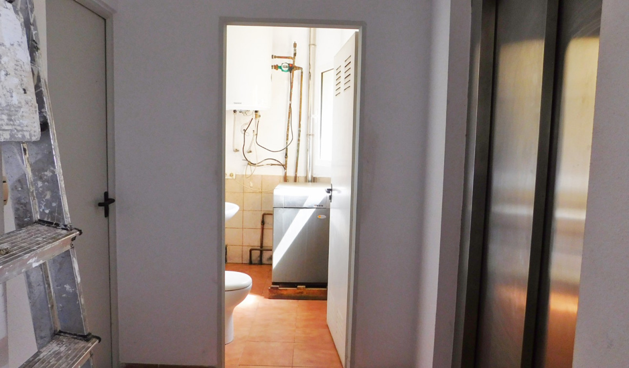 Resale - Apartment / Flat - Torremendo