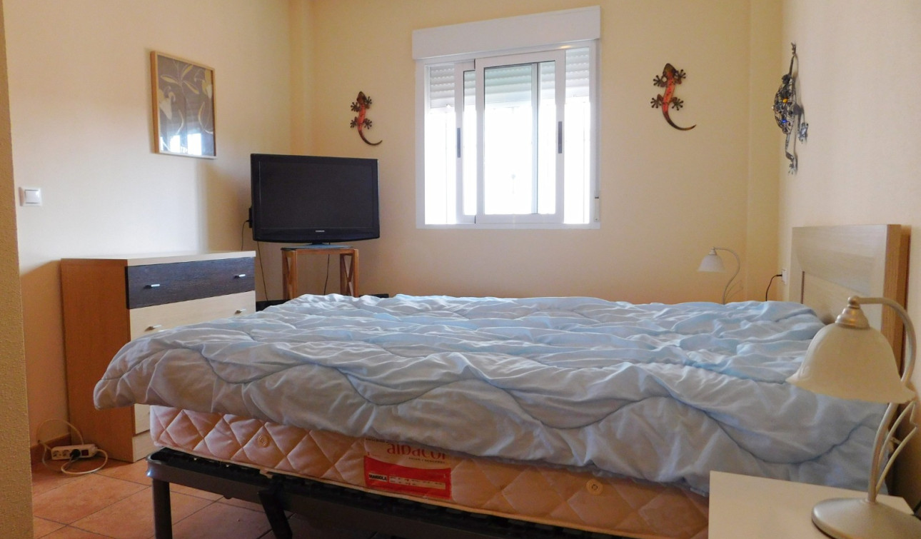 Resale - Apartment / Flat - Torremendo