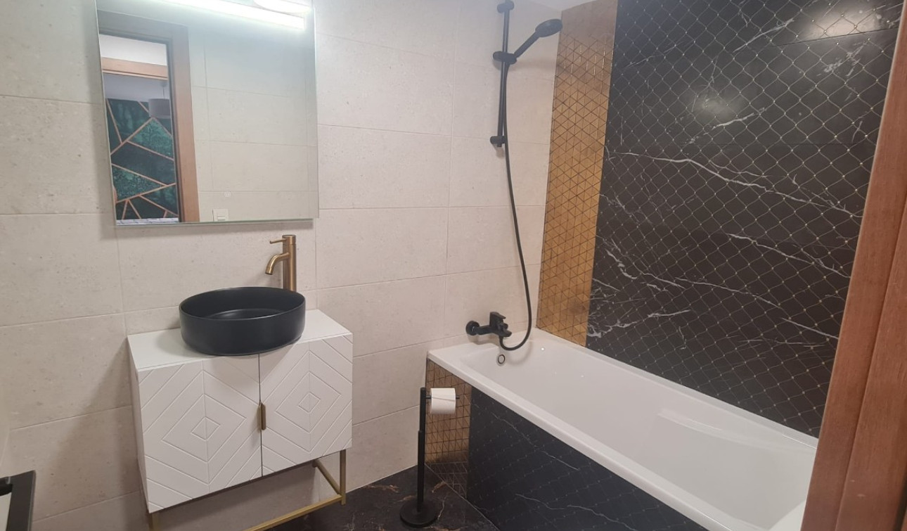 Resale - Apartment / Flat - Torrevieja - Acequion