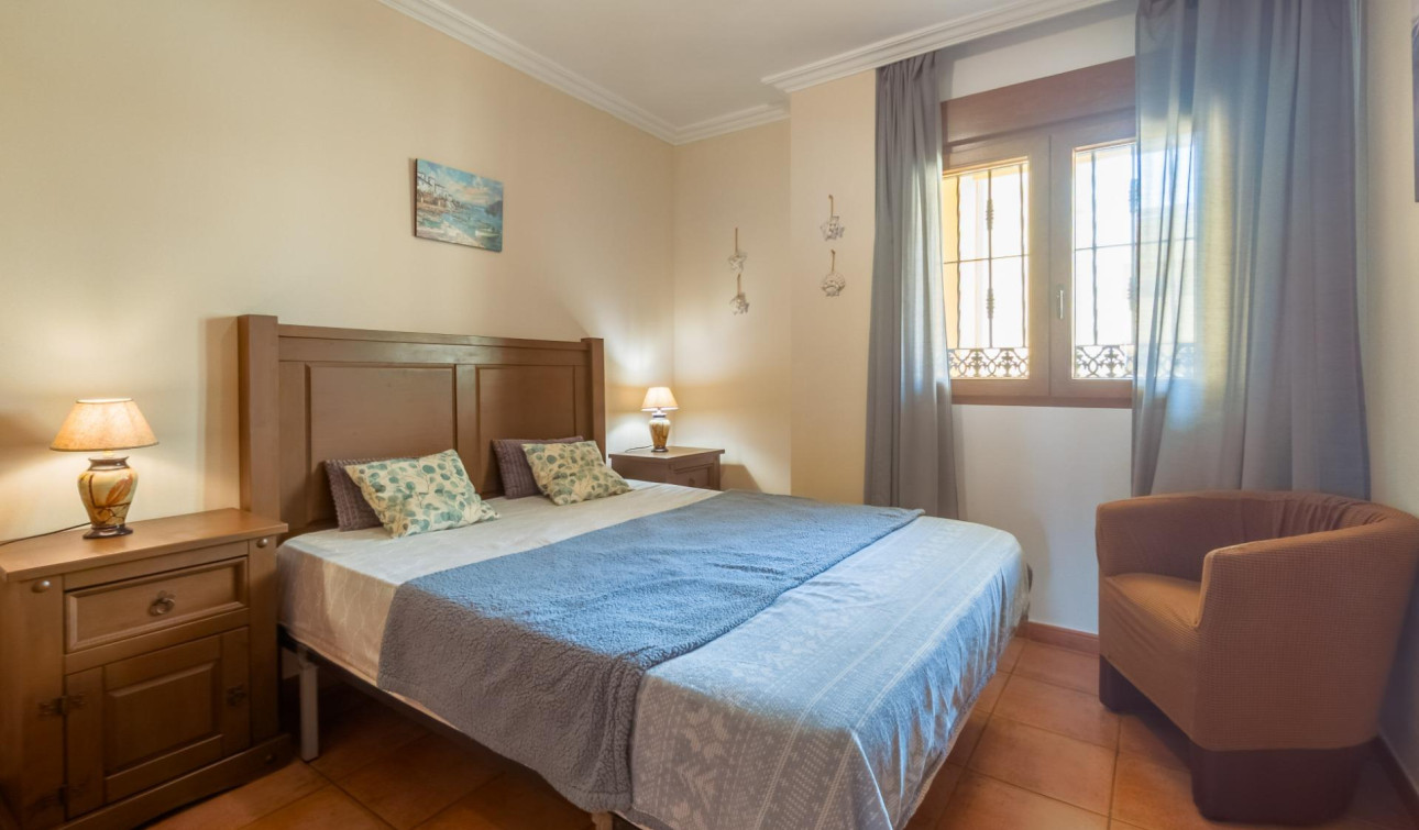 Resale - Apartment / Flat - Torrevieja - Acequion