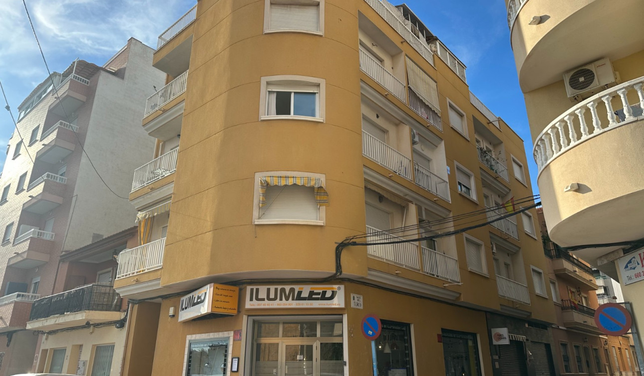 Resale - Apartment / Flat - Torrevieja - Acequion