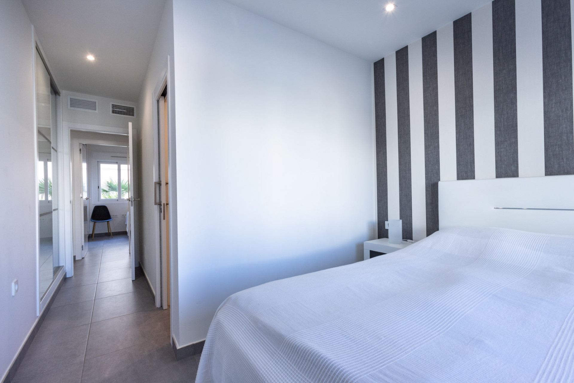 Resale - Apartment / Flat - Torrevieja - Aguas Nuevas