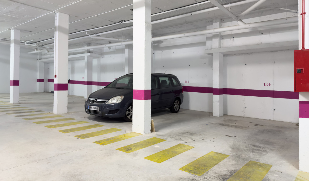 Resale - Apartment / Flat - Torrevieja - Aguas Nuevas