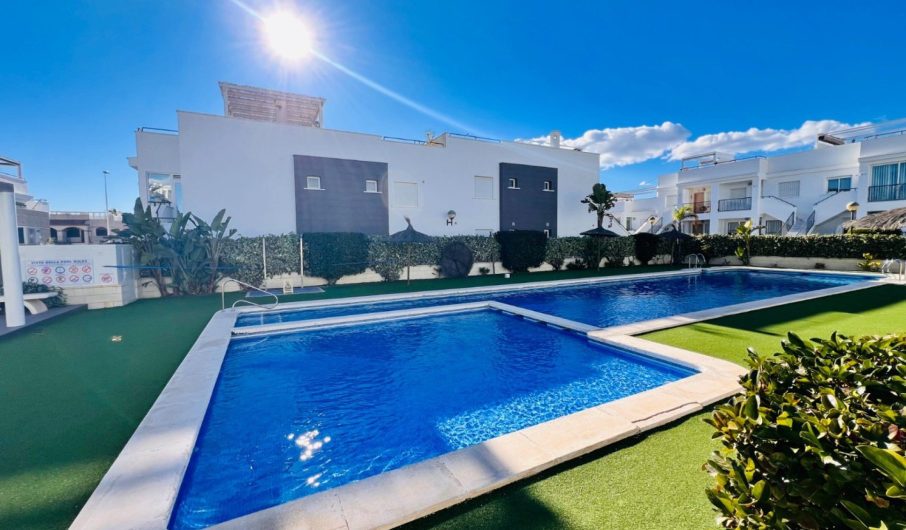 Resale - Apartment / Flat - Torrevieja - Aguas Nuevas