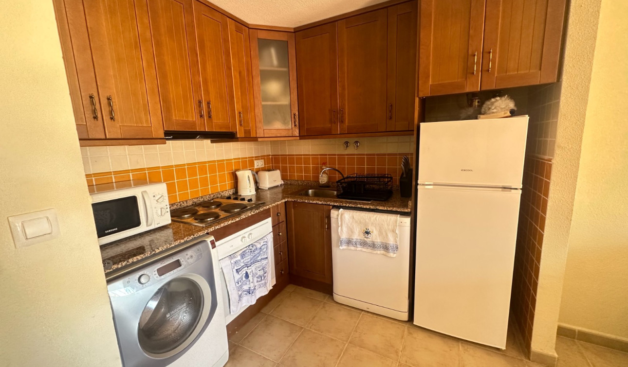 Resale - Apartment / Flat - Torrevieja - Aguas Nuevas