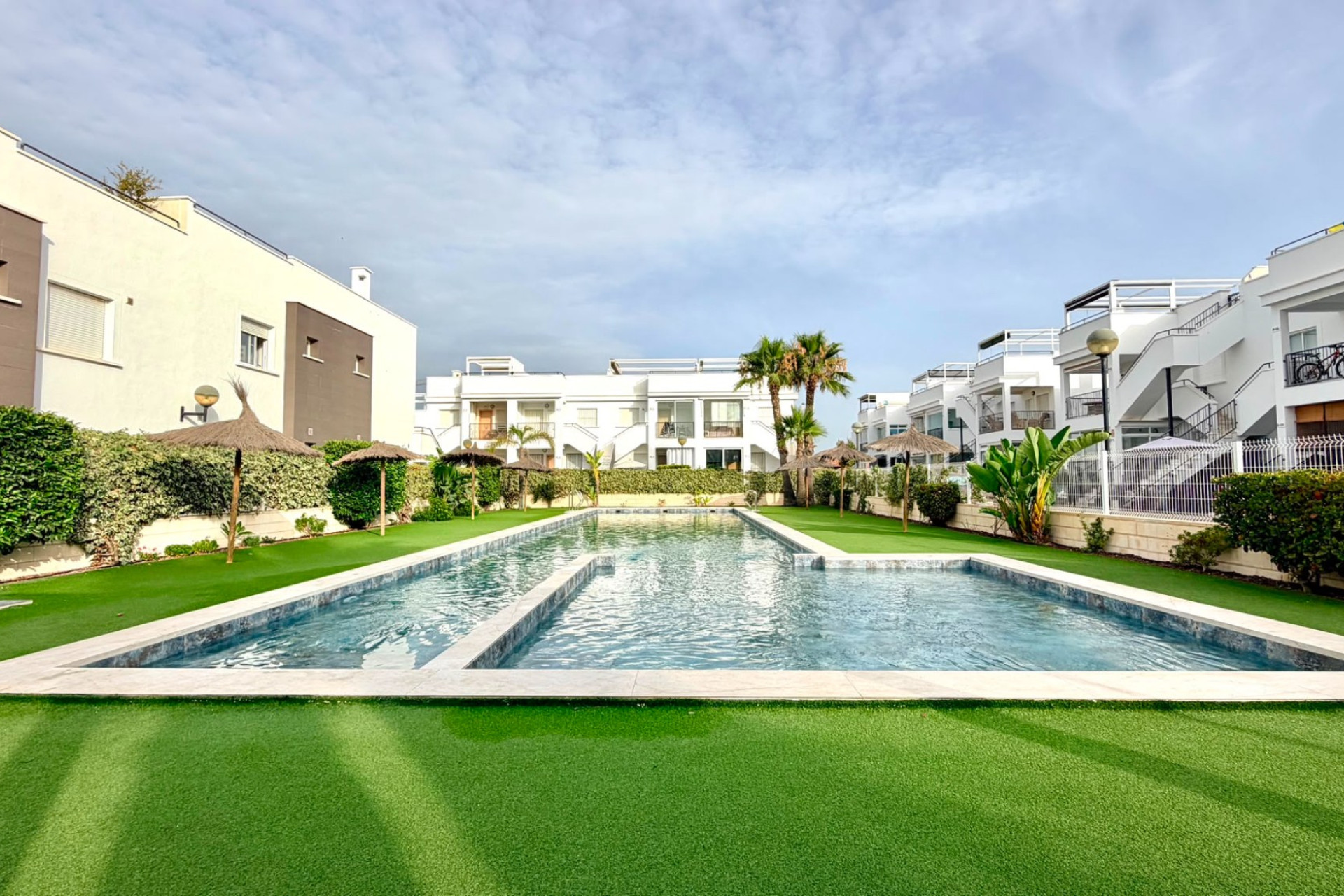 Resale - Apartment / Flat - Torrevieja - Aguas Nuevas