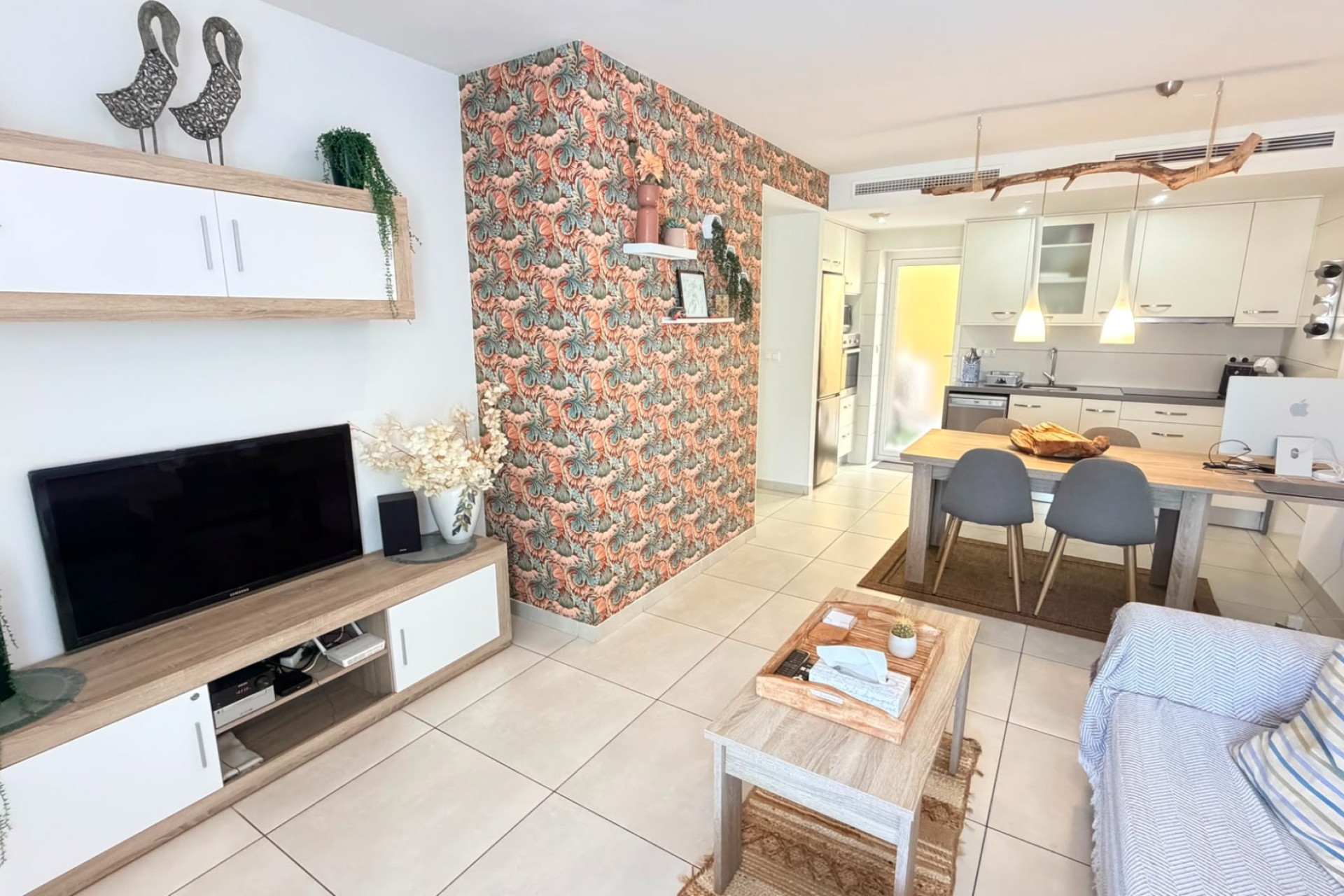 Resale - Apartment / Flat - Torrevieja - Aguas Nuevas