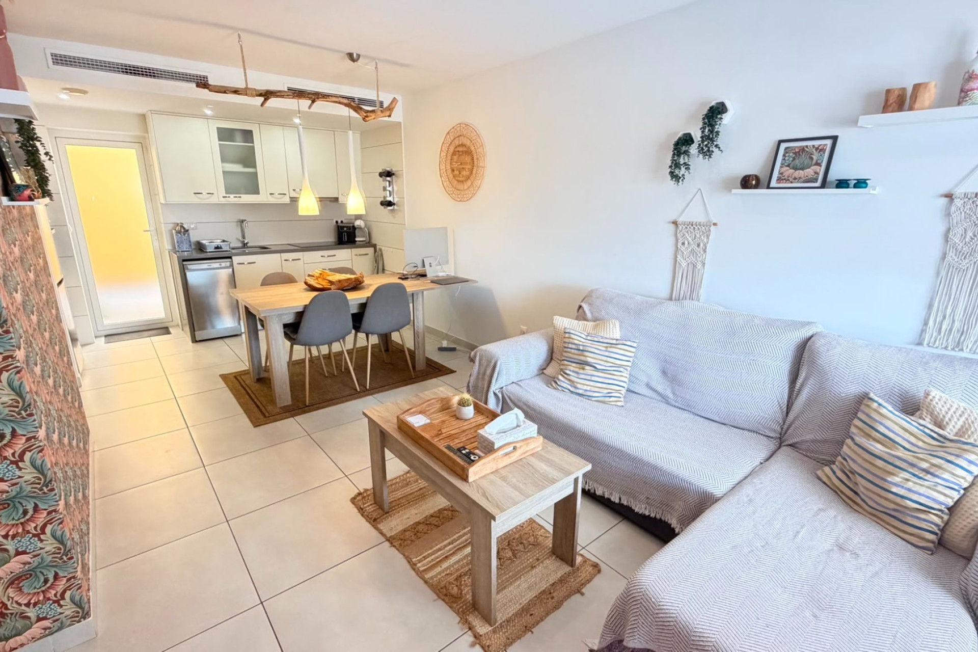 Resale - Apartment / Flat - Torrevieja - Aguas Nuevas