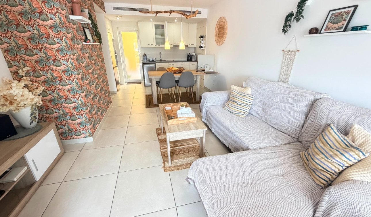 Resale - Apartment / Flat - Torrevieja - Aguas Nuevas