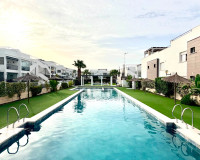 Resale - Apartment / Flat - Torrevieja - Aguas Nuevas