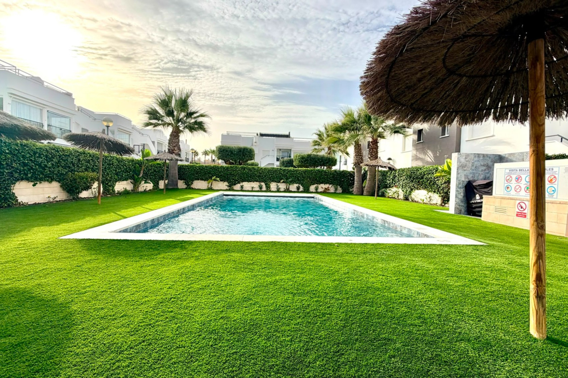 Resale - Apartment / Flat - Torrevieja - Aguas Nuevas