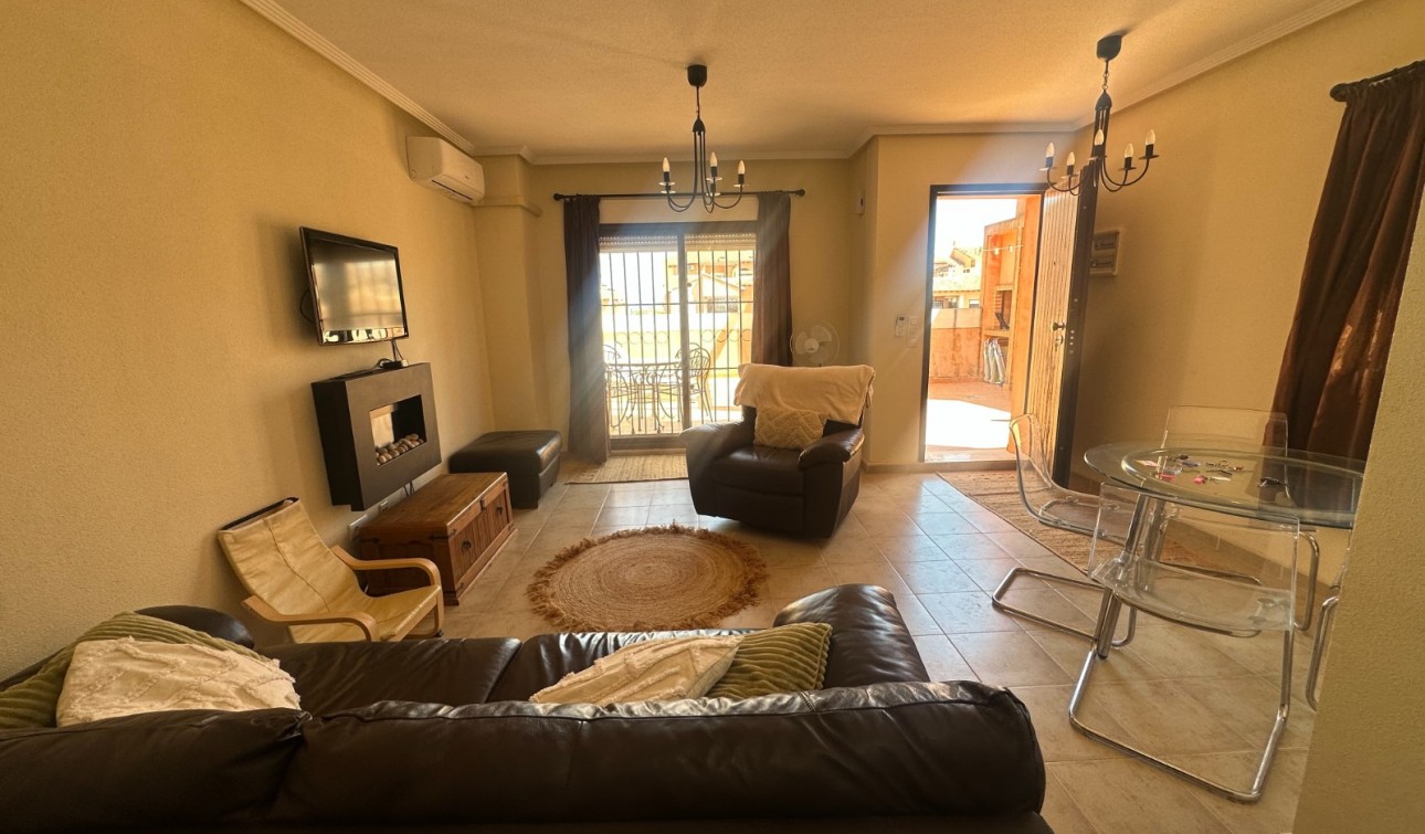 Resale - Apartment / Flat - Torrevieja - Aguas Nuevas