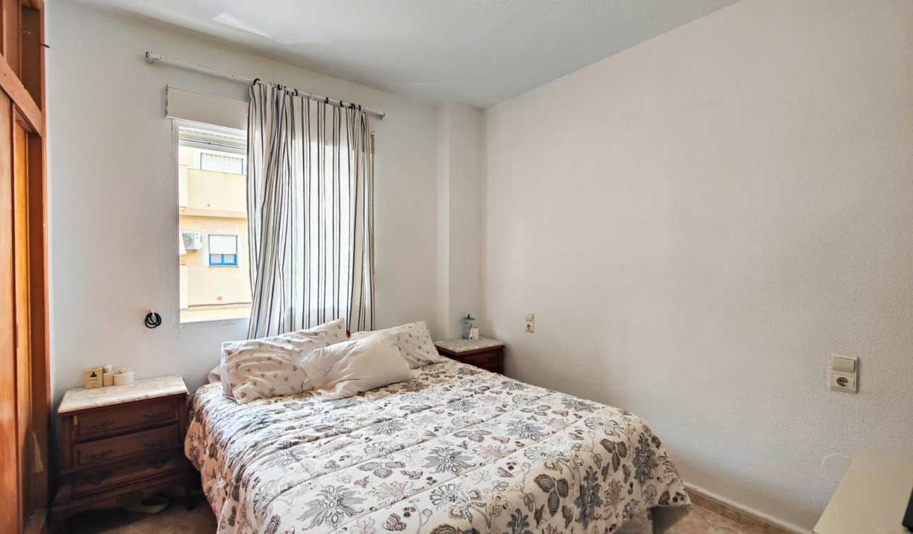 Resale - Apartment / Flat - Torrevieja - Antonio Machado
