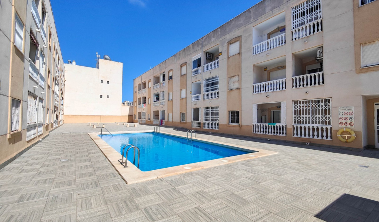 Resale - Apartment / Flat - Torrevieja - Antonio Machado