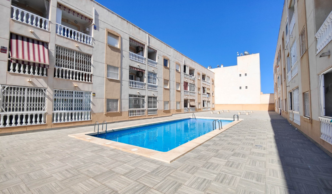 Resale - Apartment / Flat - Torrevieja - Antonio Machado