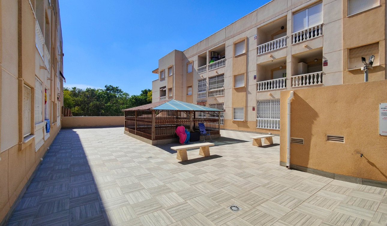 Resale - Apartment / Flat - Torrevieja - Antonio Machado