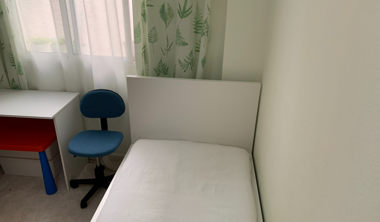 Resale - Apartment / Flat - Torrevieja - Center