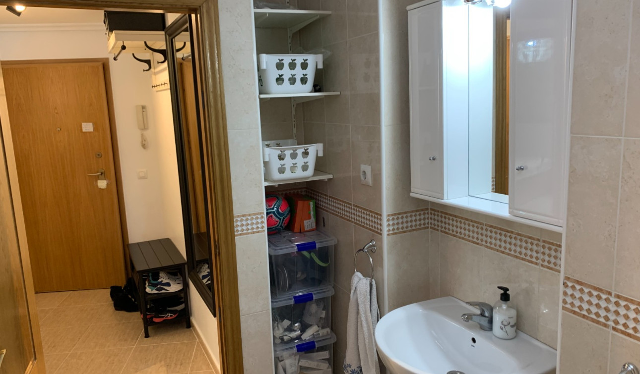 Resale - Apartment / Flat - Torrevieja - Center