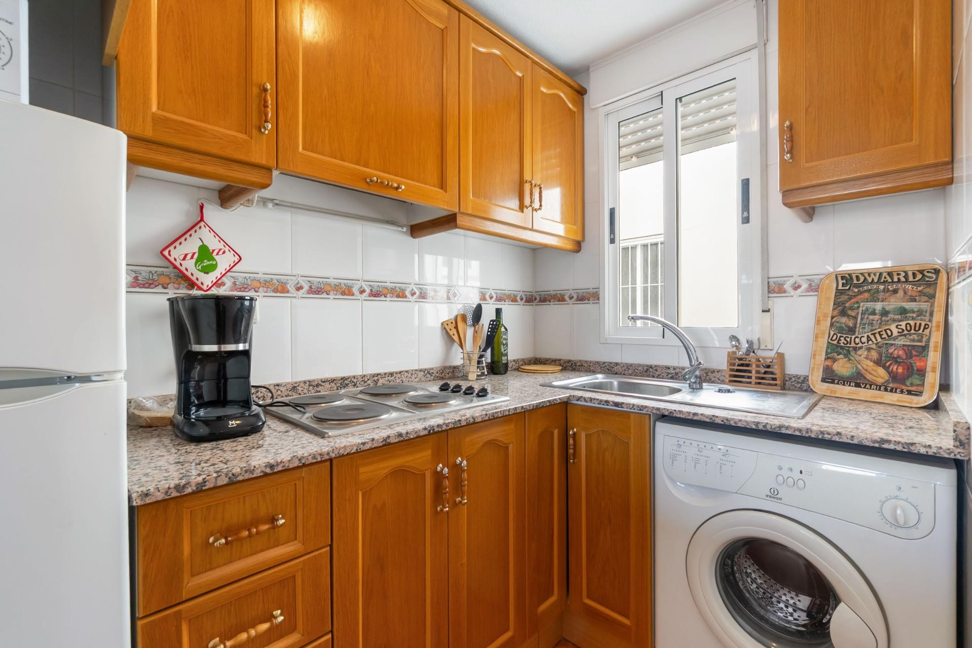 Resale - Apartment / Flat - Torrevieja - Centro