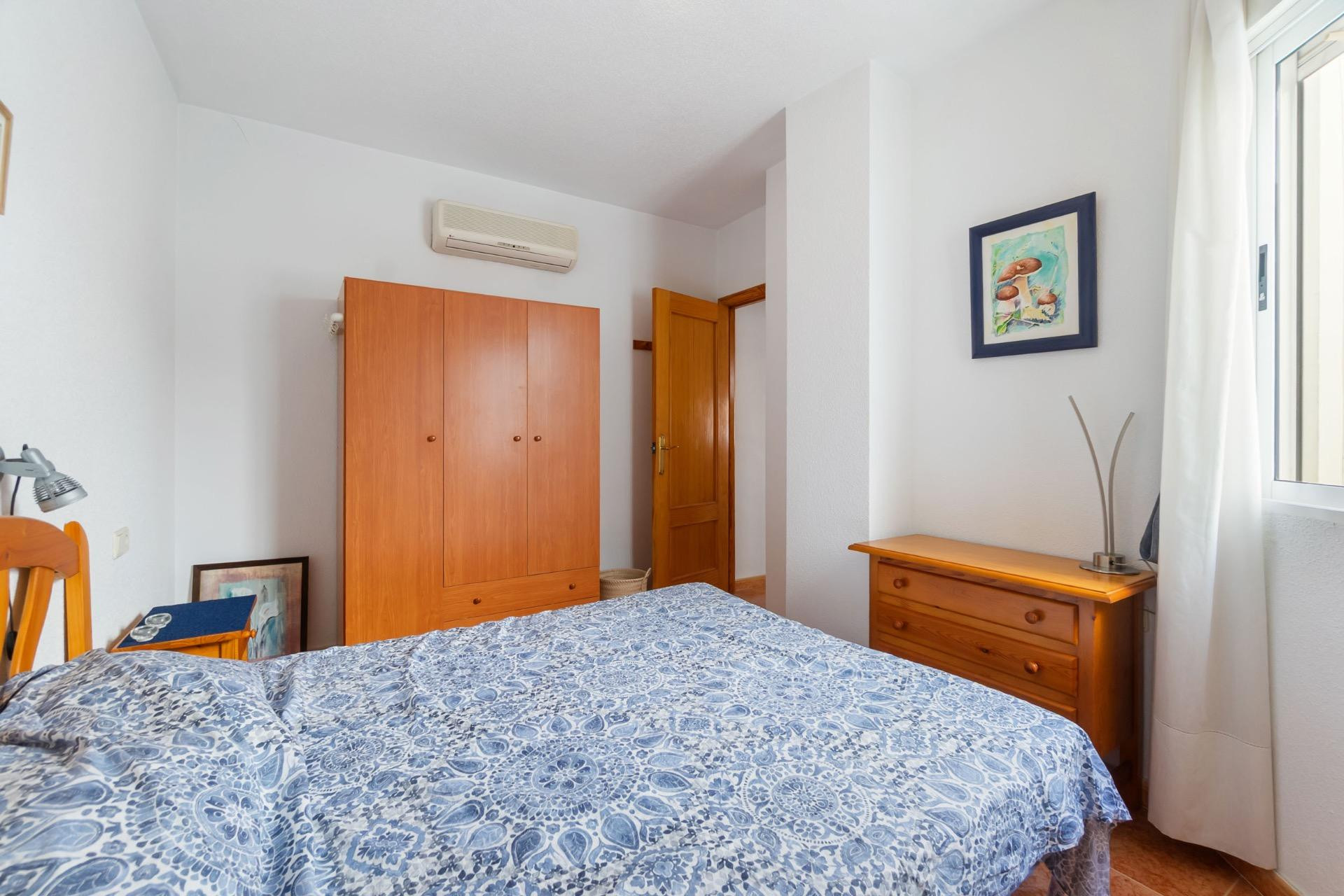Resale - Apartment / Flat - Torrevieja - Centro