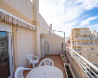 Resale - Apartment / Flat - Torrevieja - Centro