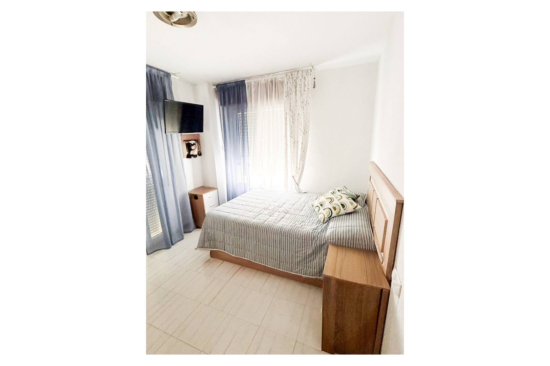 Resale - Apartment / Flat - Torrevieja - Centro