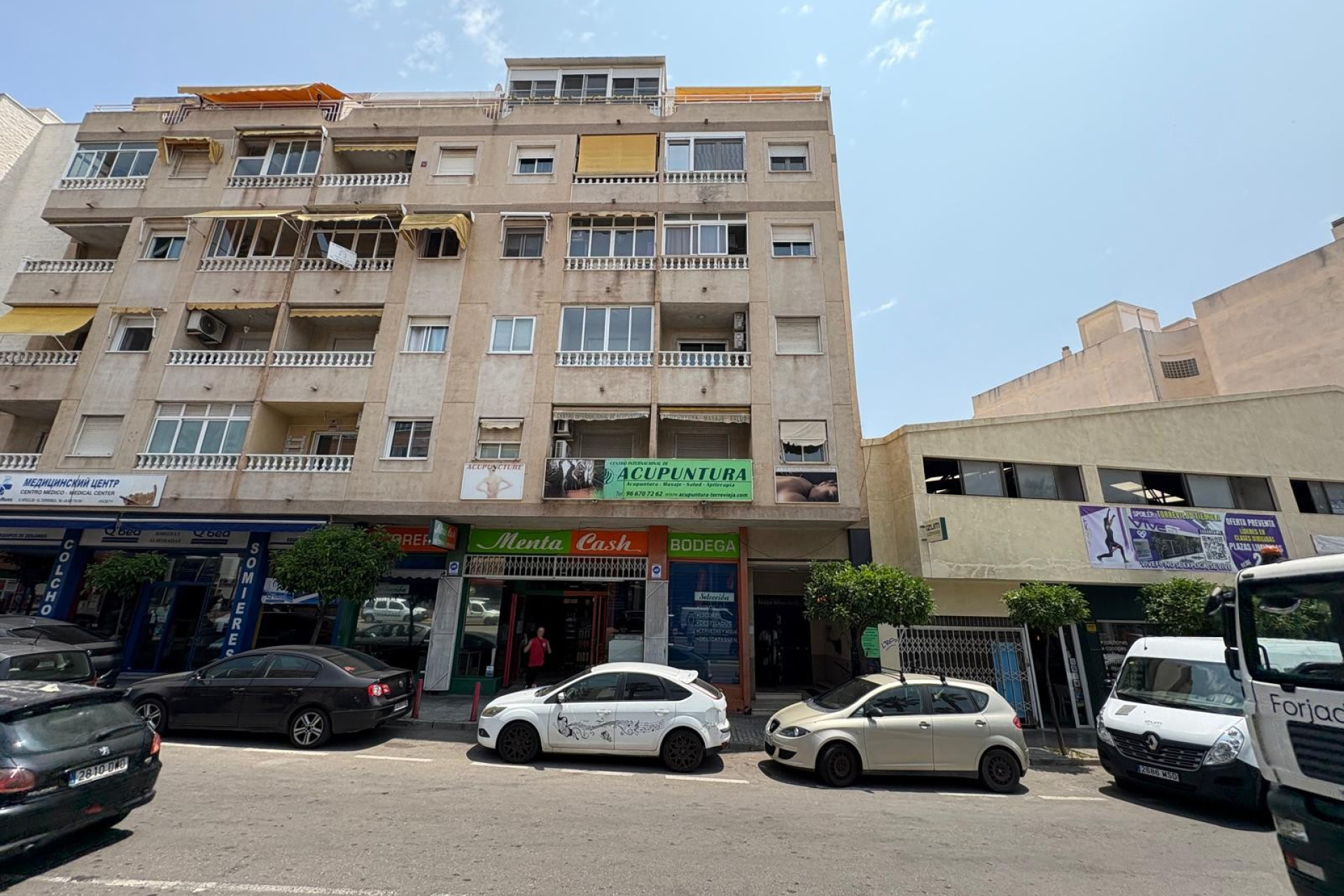 Resale - Apartment / Flat - Torrevieja - Centro