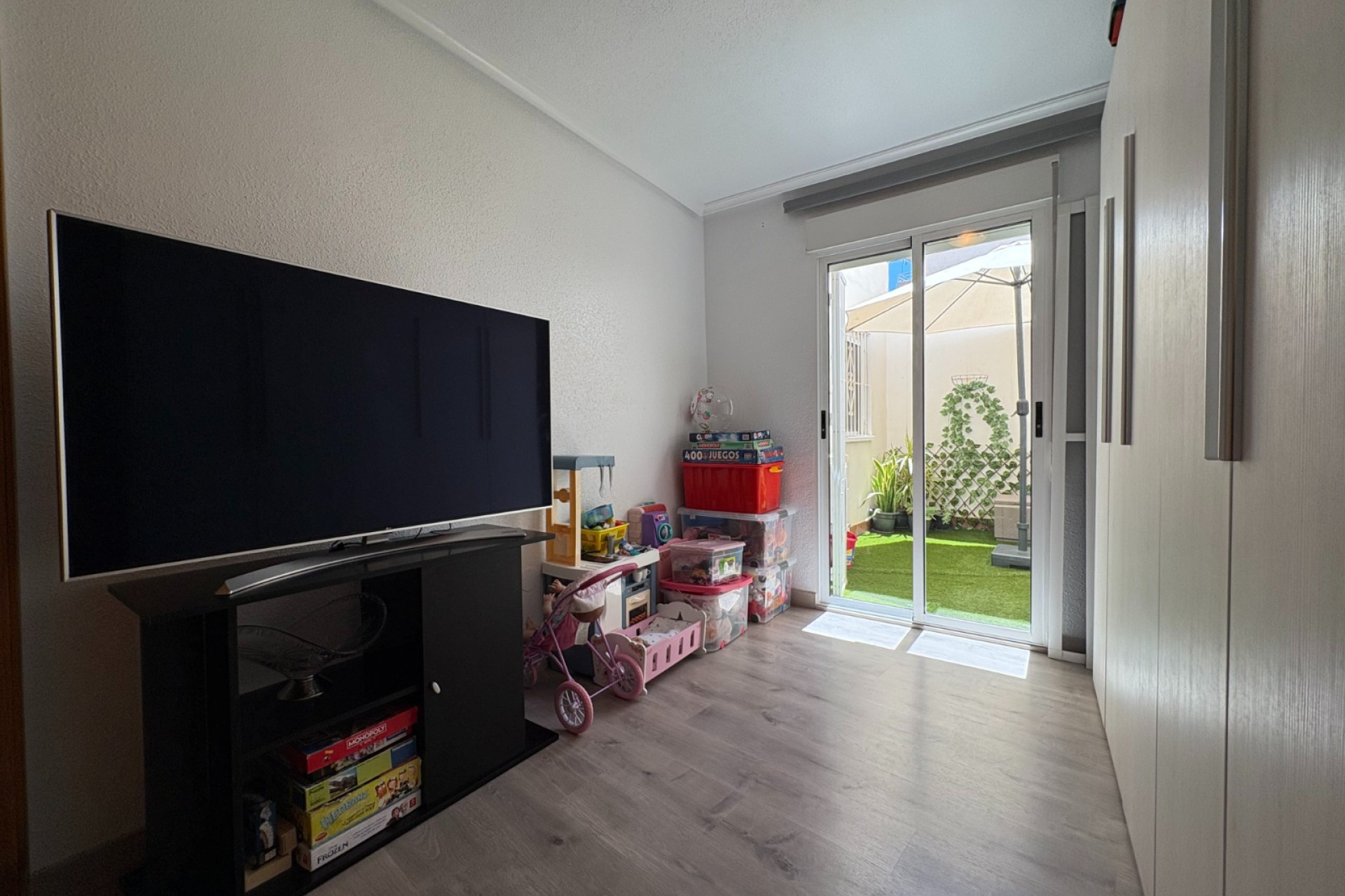 Resale - Apartment / Flat - Torrevieja - Centro
