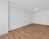 Resale - Apartment / Flat - Torrevieja - Centro