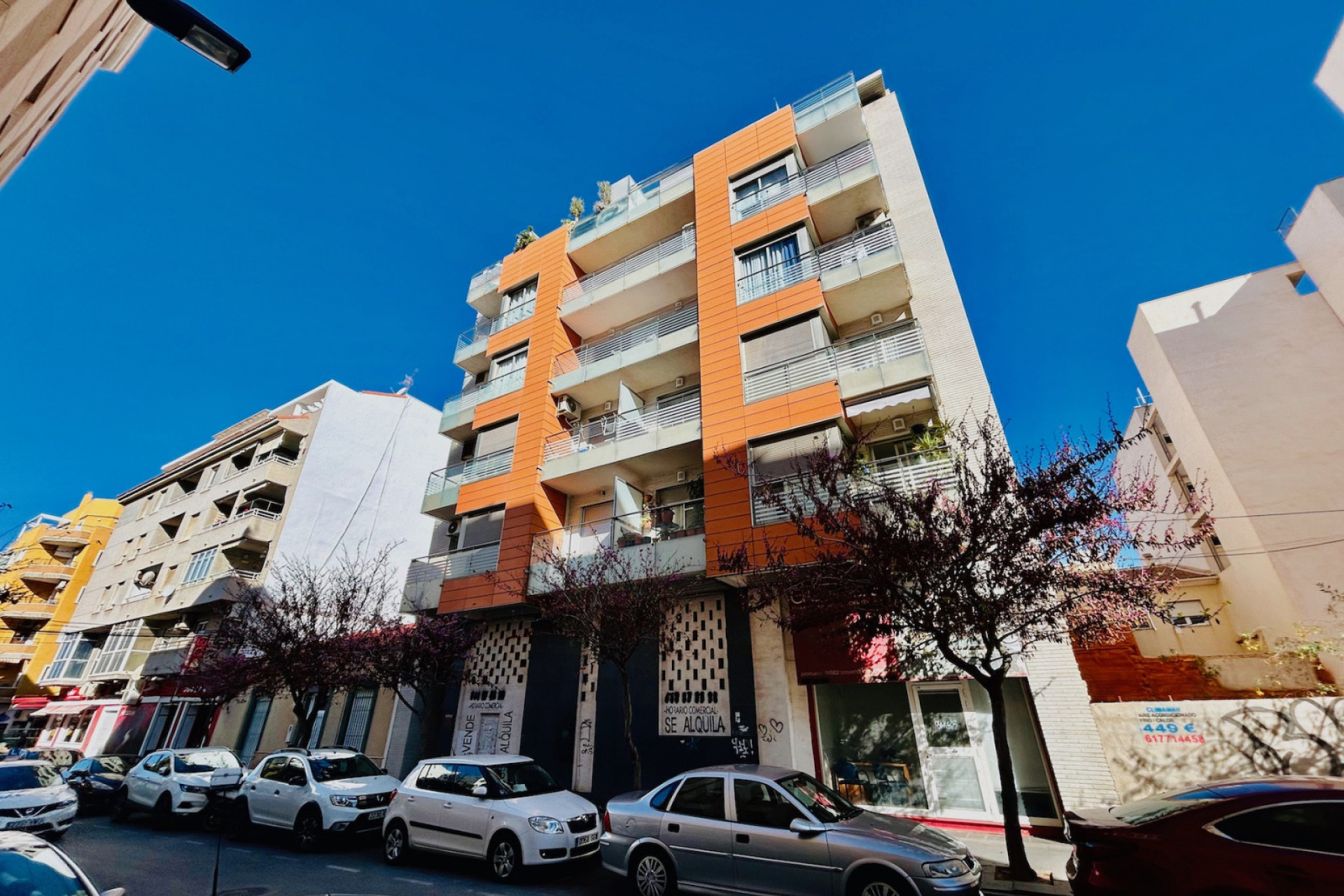 Resale - Apartment / Flat - Torrevieja - Centro