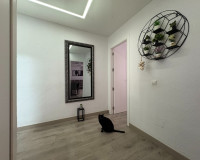 Resale - Apartment / Flat - Torrevieja - Centro