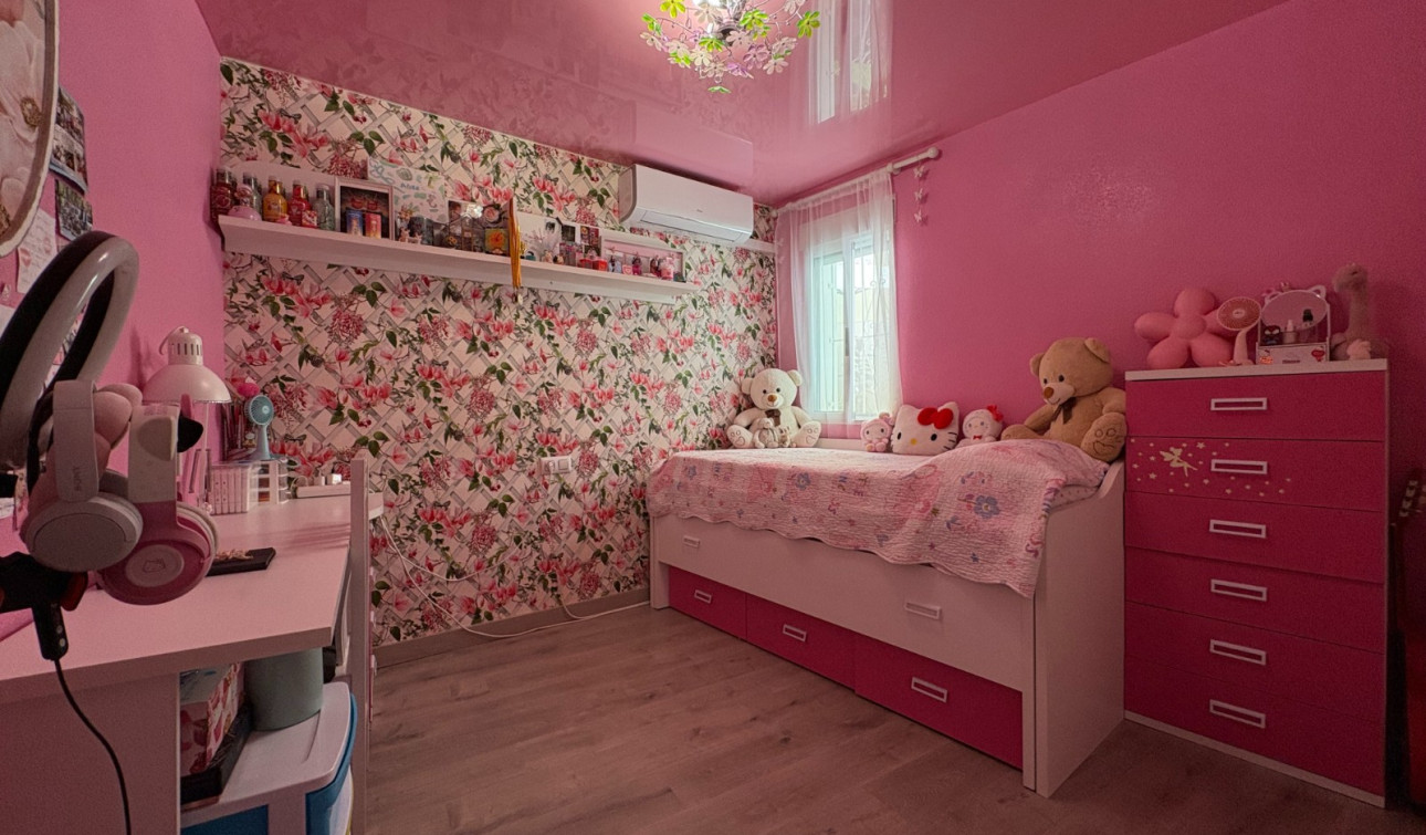 Resale - Apartment / Flat - Torrevieja - Centro