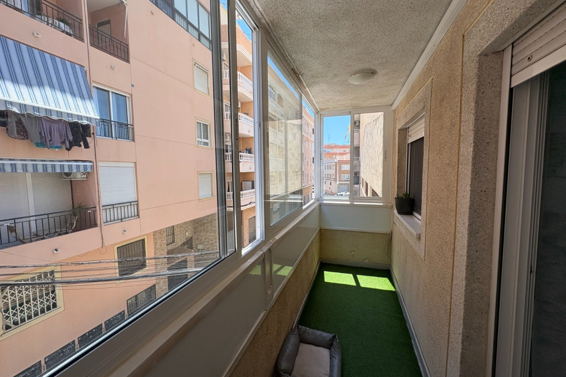 Resale - Apartment / Flat - Torrevieja - Centro