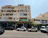 Resale - Apartment / Flat - Torrevieja - Centro