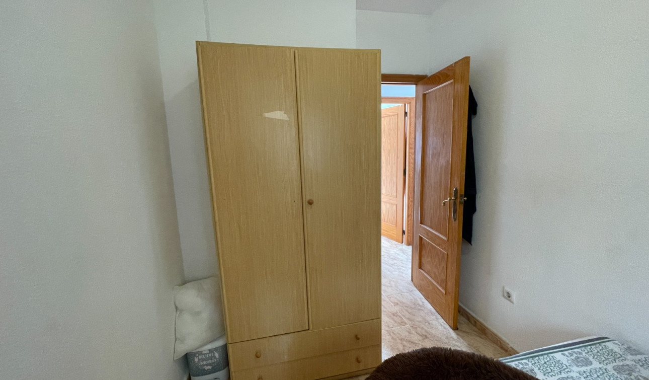 Resale - Apartment / Flat - Torrevieja - Comunidad Valenciana