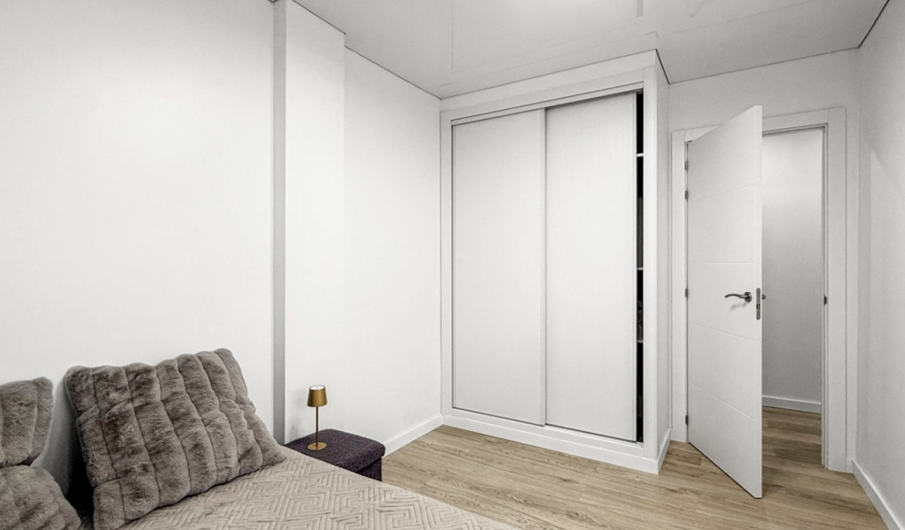 Resale - Apartment / Flat - Torrevieja - El Acequión - Los Náufragos