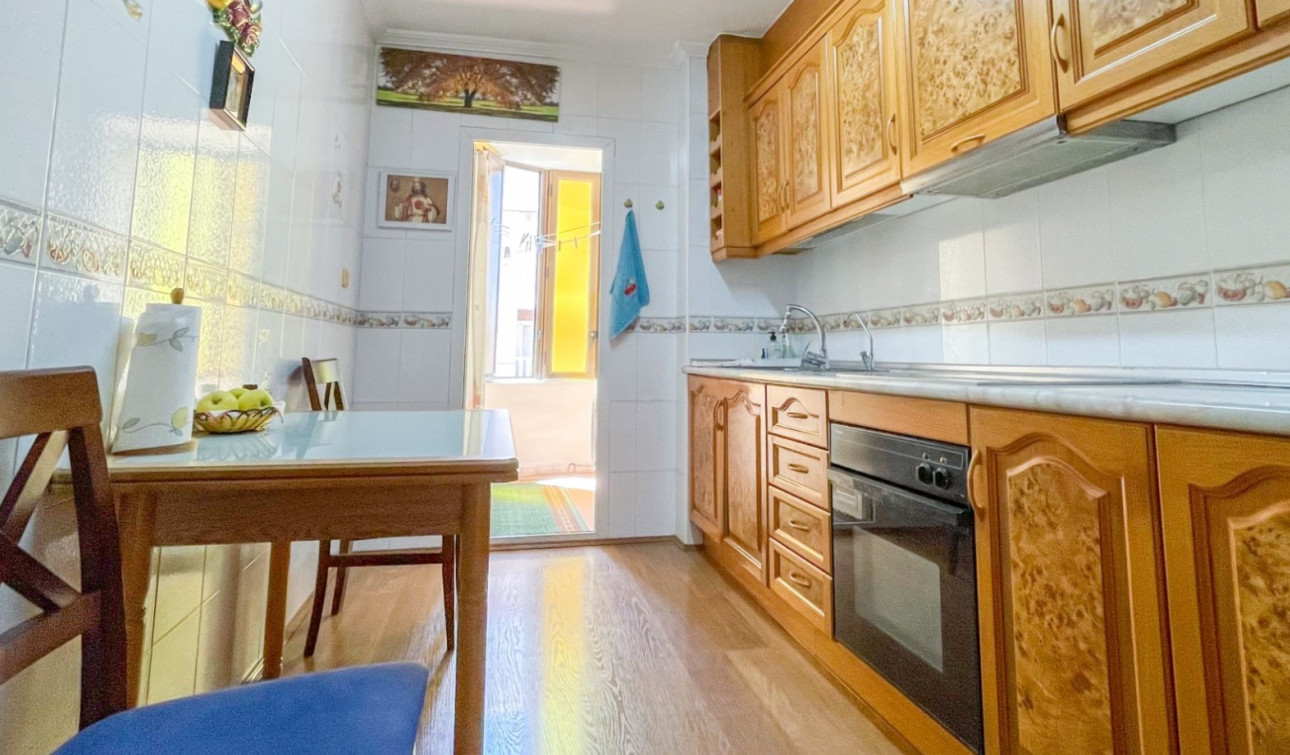 Resale - Apartment / Flat - Torrevieja - El Acequión - Los Náufragos