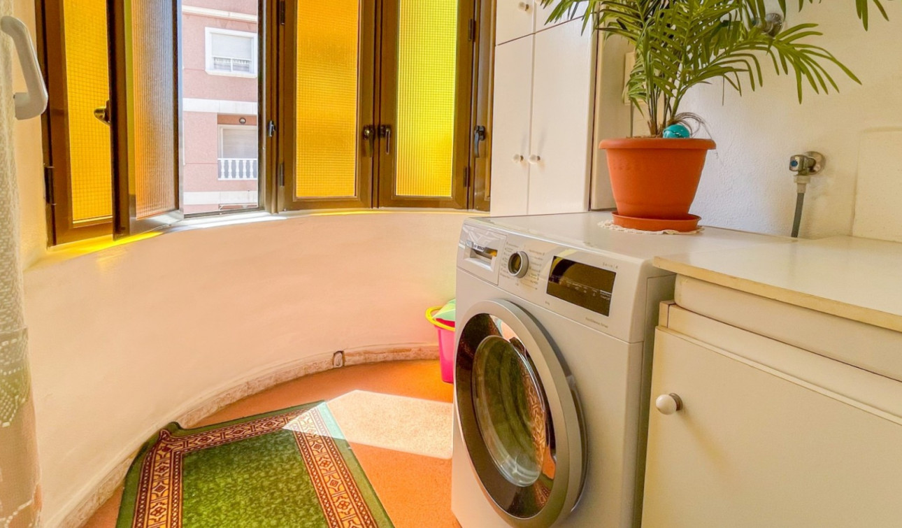 Resale - Apartment / Flat - Torrevieja - El Acequión - Los Náufragos