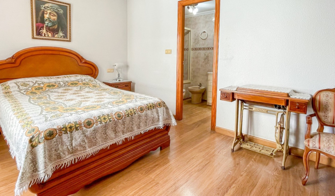 Resale - Apartment / Flat - Torrevieja - El Acequión - Los Náufragos