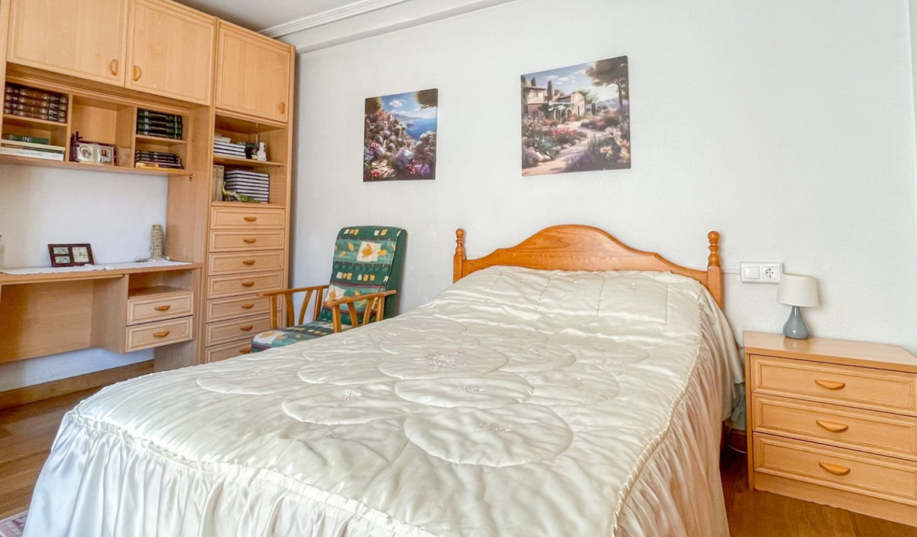 Resale - Apartment / Flat - Torrevieja - El Acequión - Los Náufragos