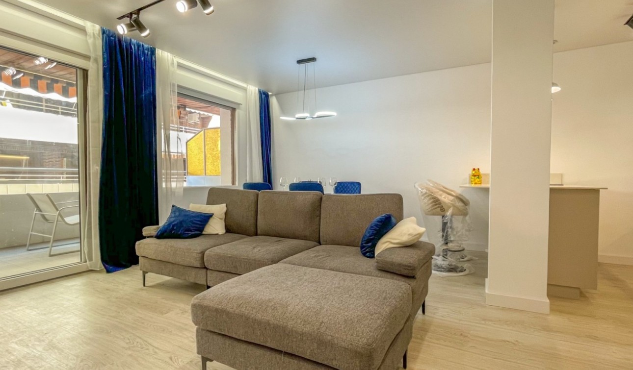 Resale - Apartment / Flat - Torrevieja - El Acequión - Los Náufragos