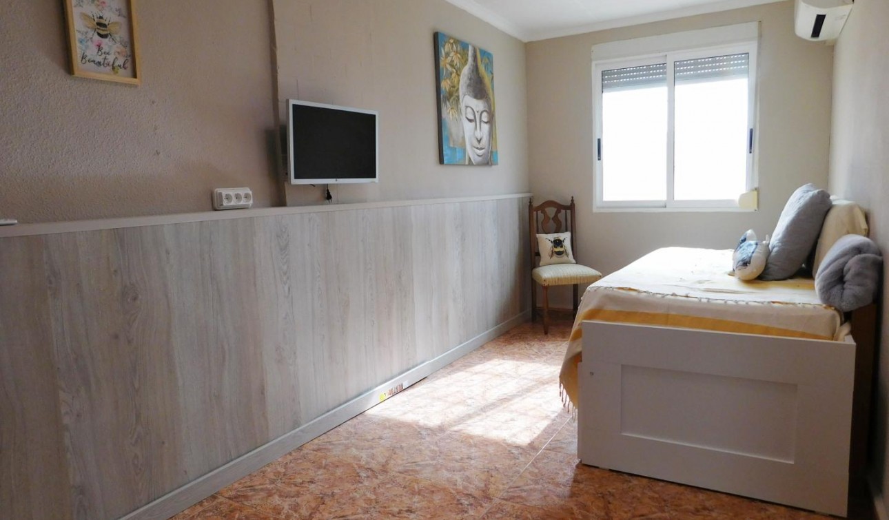 Resale - Apartment / Flat - Torrevieja - El chaparral