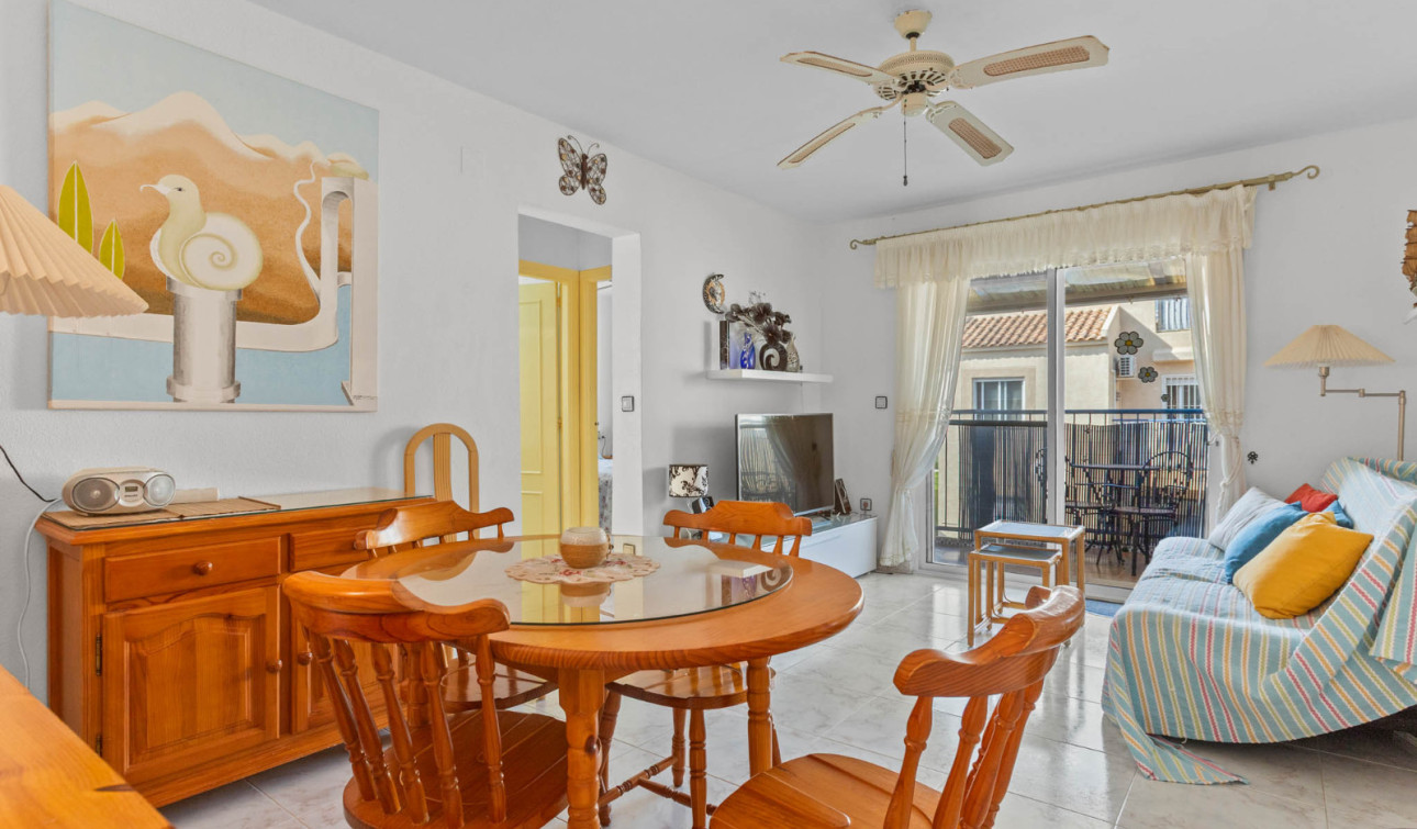 Resale - Apartment / Flat - Torrevieja - El chaparral