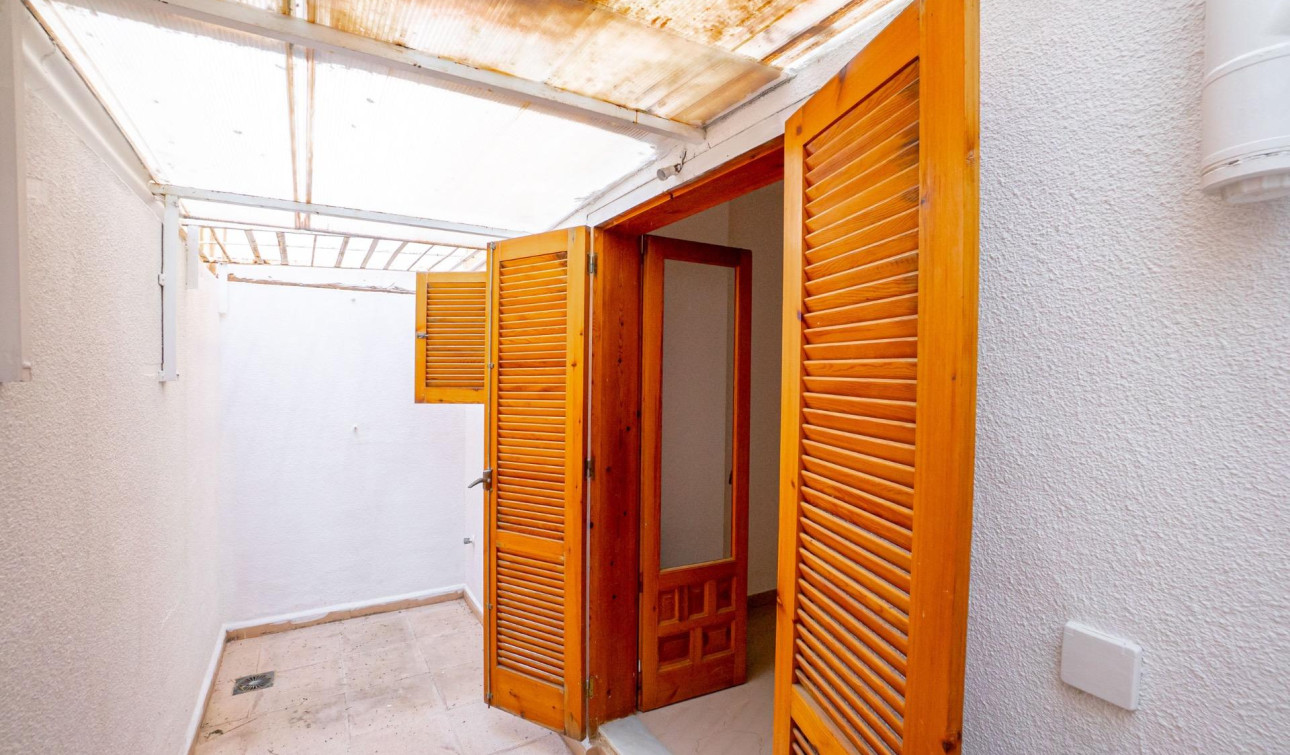 Resale - Apartment / Flat - Torrevieja - El chaparral