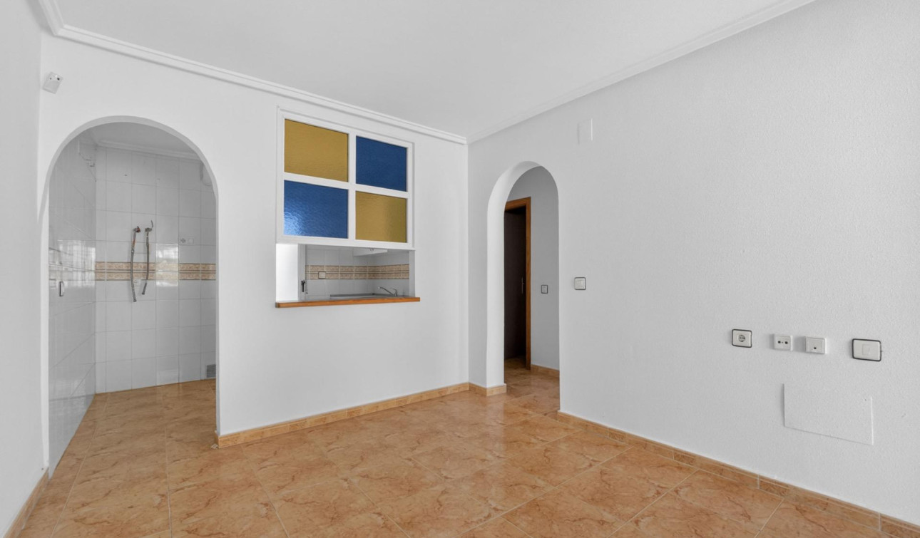 Resale - Apartment / Flat - Torrevieja - El limonar